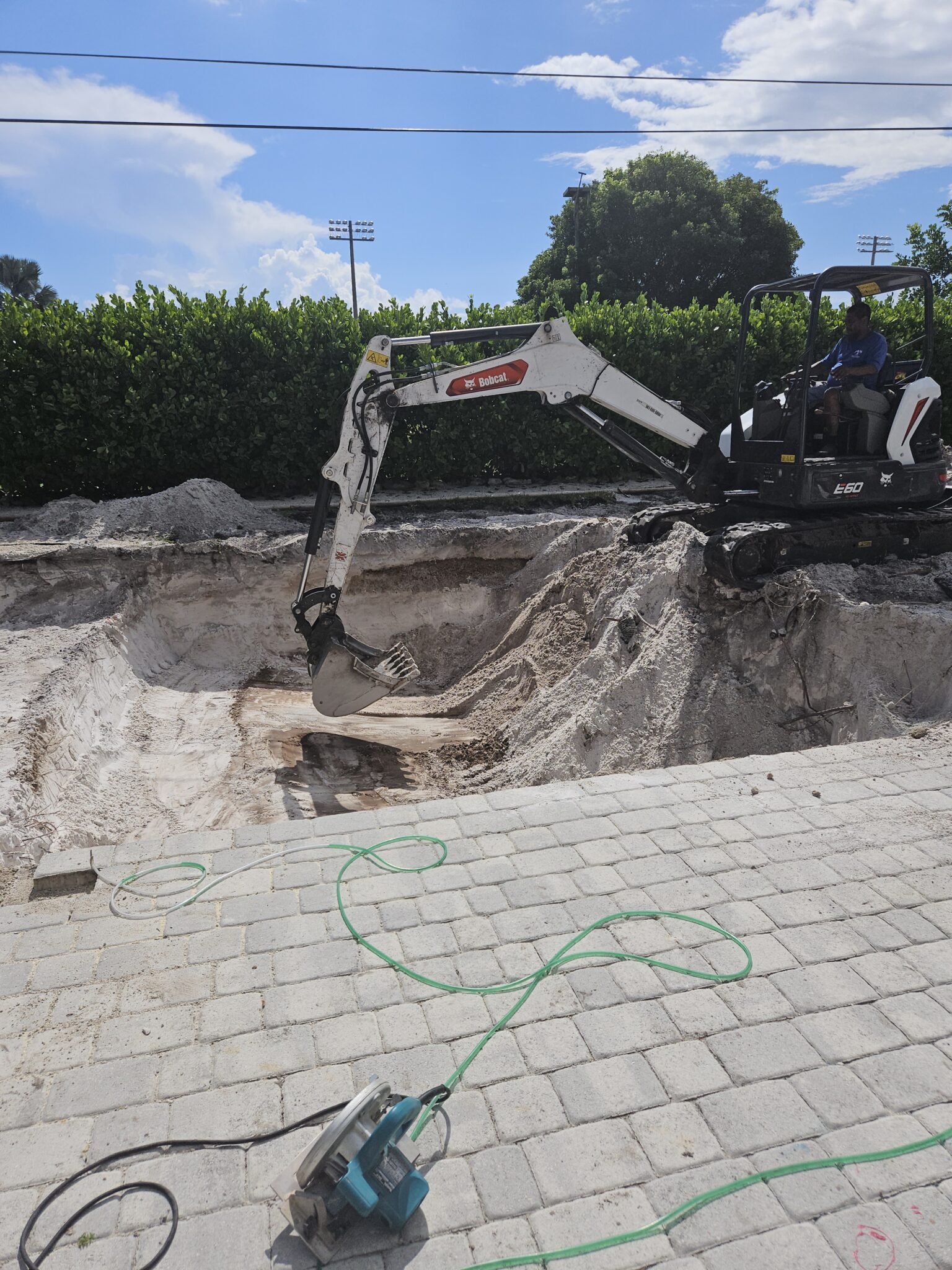 The Dig Excavation – New Swimming Pool Installation